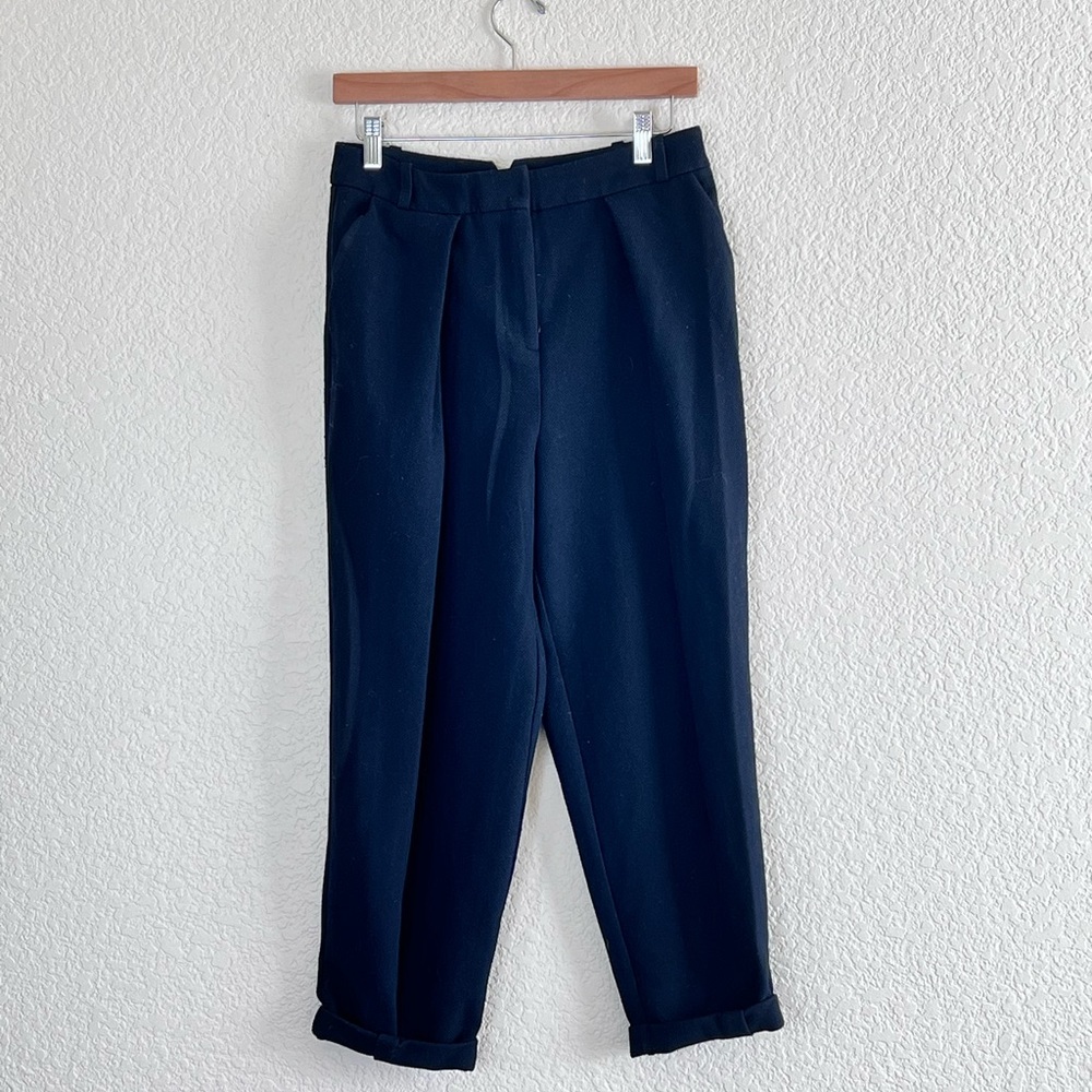 Topshop | Navy high rise pleated cropped cuffed trousers size 6